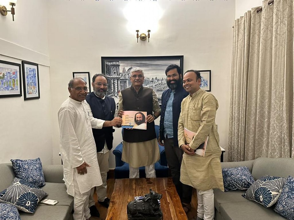 Presentation to  Hon' Gajendra Singh Shekhawat
